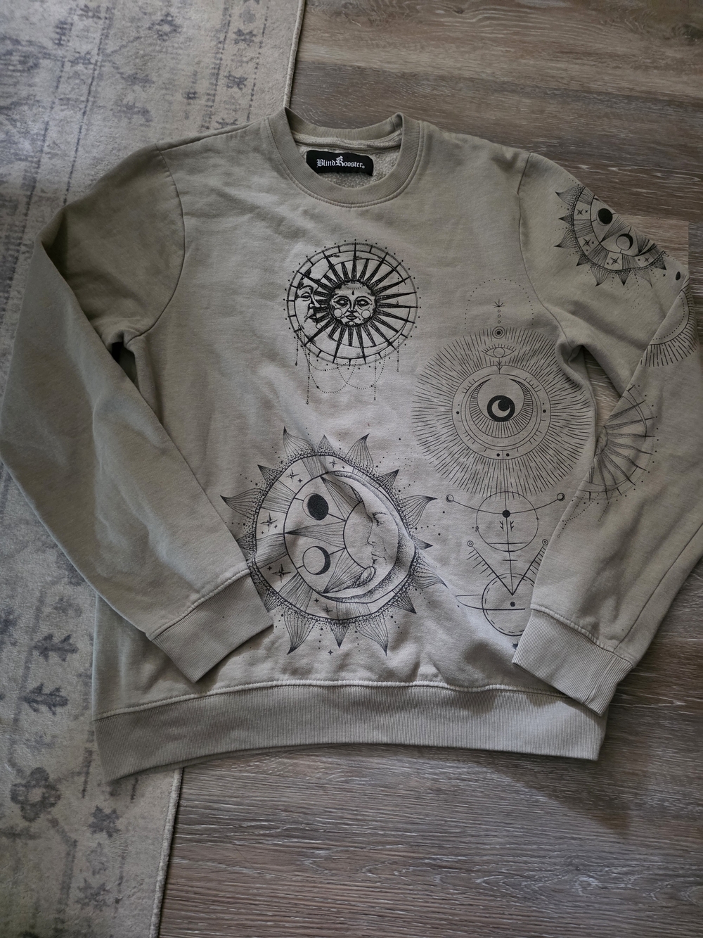 Men's Olive Sage Graphic Crewneck Sweatshirt
